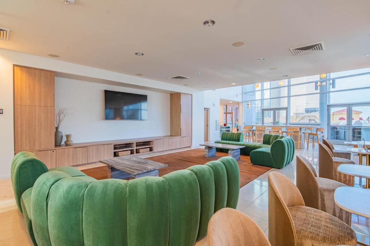 Sky Terrace Dt Highrise, Gym, Pool, Parking, W-d,golf