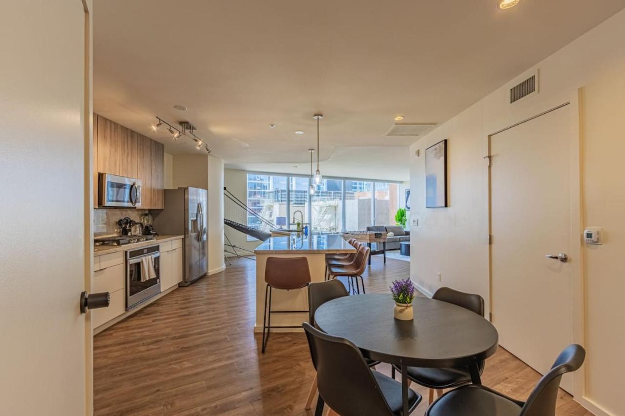 Sky Terrace Dt Highrise, Gym, Pool, Parking, W-d,golf Appartement