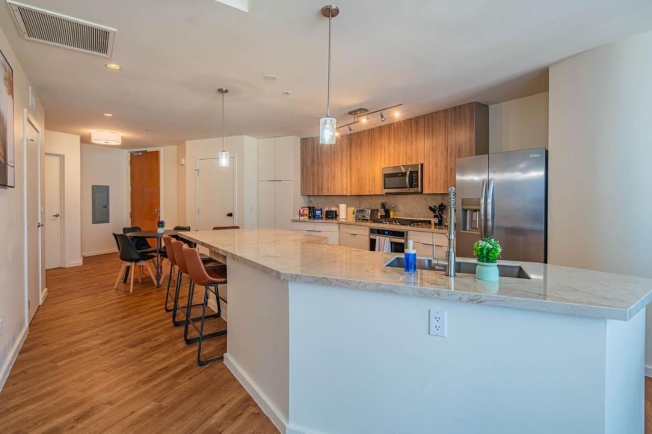 Sky Terrace Dt Highrise, Gym, Pool, Parking, W-d,golf Phoenix