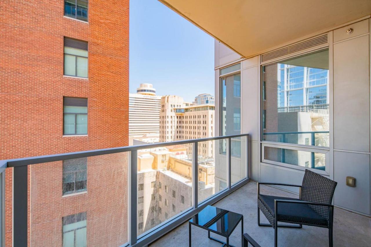 Sky Terrace Dt Highrise, Gym, Pool, Parking, W-d,golf Appartement Phoenix